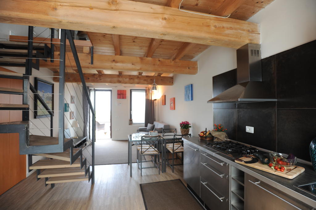 Monte Maino Bed & Breakfast Дезенцано-дель-Гарда Номер фото